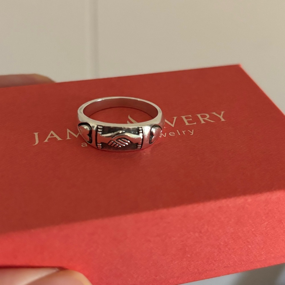 Retired James Avery Hands Ring - Size 8